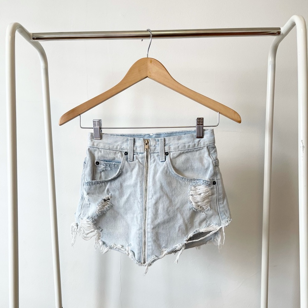Carmar denim lF skirt size 25